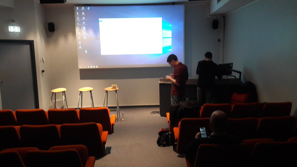 PushStartGame's tweet photo. Bientôt le début de la table ronde le jeu vidéo au cinéma, à la médiateque Fellini #MICC18 #MICC https://t.co/nrpQkzvIER