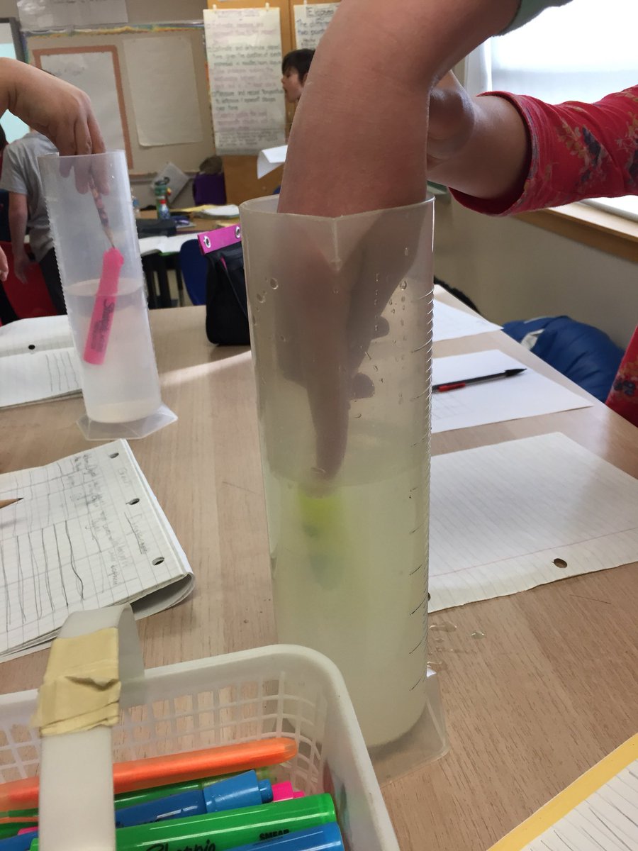 MrsSutton_Gr5's tweet photo. Yesterday, we worked in the relationship between capacity and volume, displacement. https://t.co/CiN1uPGJRI