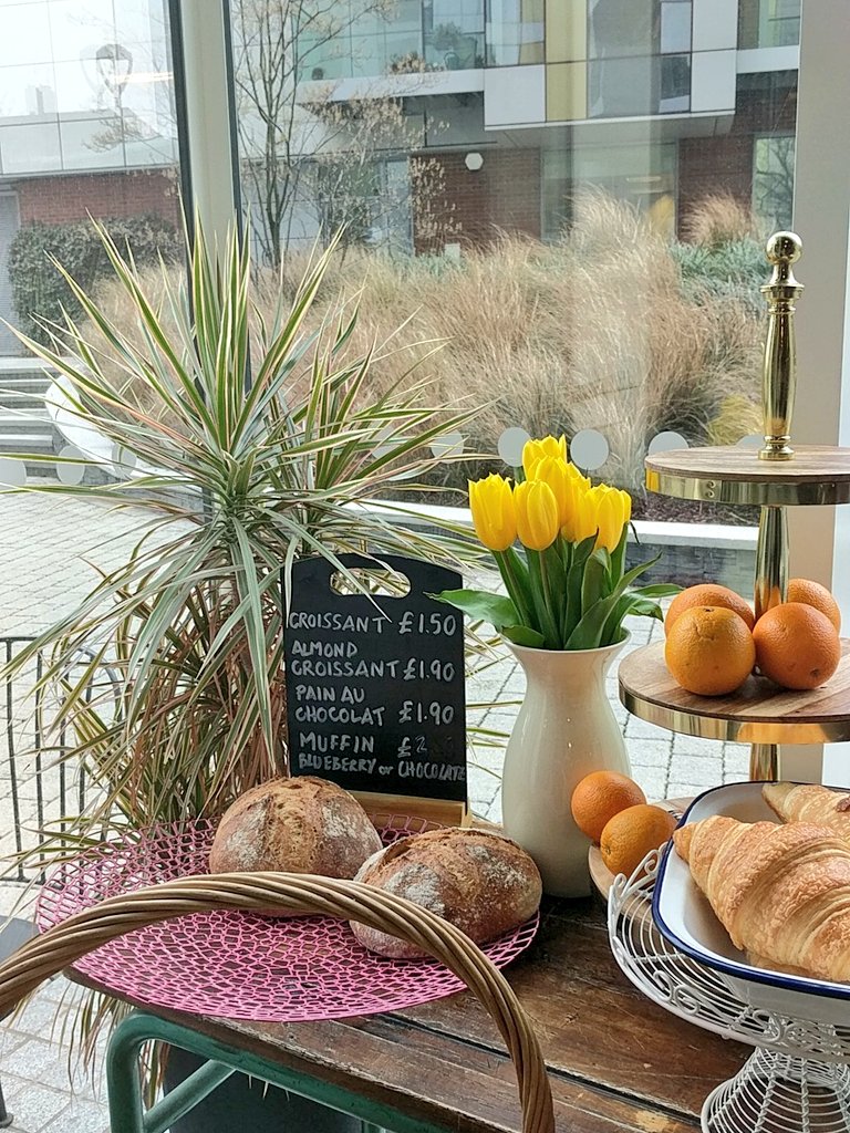 Vartry's tweet photo. Enjoying "working from home" at the cosy and very peaceful @ZerCafe today 💯 https://t.co/bgCNDRRIRM