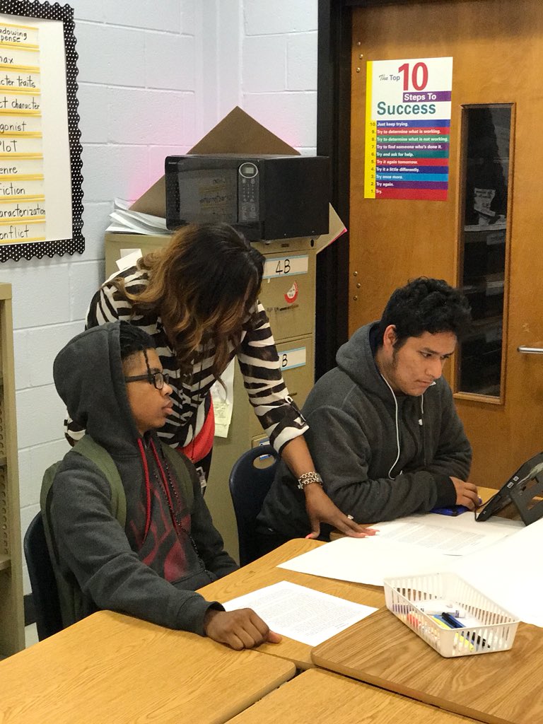 SamOliver2013's tweet photo. ELAgettingready #gamilestone #bootcamplife #focused! #wegotthis #lookandrew! #Tchs @DrNHenderson @TermerionMLakes @KimTerryWhitfi1 @Lattendreams @simmonsteacher https://t.co/uiFu0VYo3k