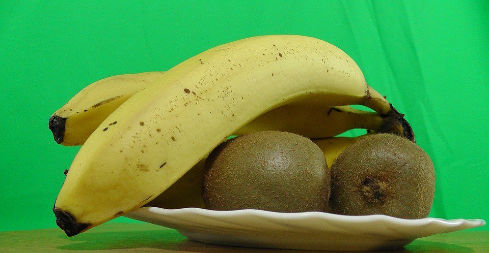 GuySeykens's tweet photo. #Herbalife tip: Potassium in bananas contributes towards normal muscle performance. Try a banana as a nighttime snack. 😴🍌 https://t.co/lHAutTnEZT