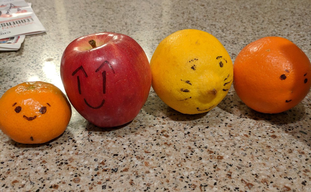 bausimp's tweet photo. Draw faces on them... I do this too much lol #SomethingToDoWithFruit https://t.co/MEIGLC0SxD