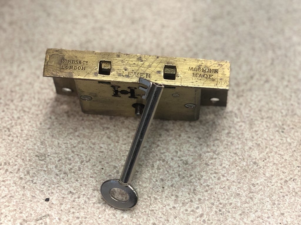 LocksmithsShop's tweet image. Keys made for an old Hobbs &amp;amp; Co Box lock they don’t make them like they used too #MLAlocksmith. #skilled  #dyingtrade @MLA_locksmiths #satisfaction #cheamvillage #cheam