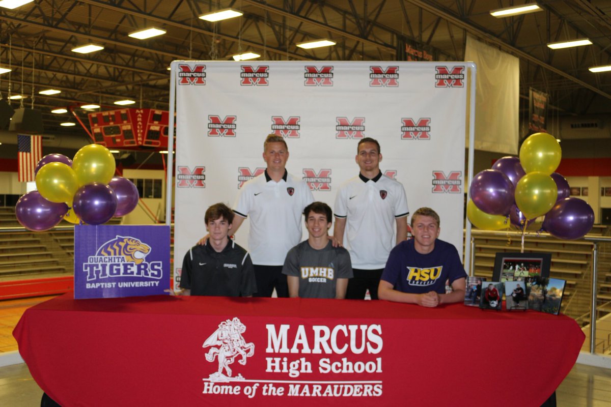 awills1622's tweet photo. 4 years ago this was my goal and today I finally got to complete it. I am officially going to be playing college soccer. Can’t wait to get to HSU. Congrats to the other signees, Jack Coad and Chase Drakett. Big things coming for you guys. @hsu_soccer @marcusfcdotcom https://t.co/nLUBqJDT7t