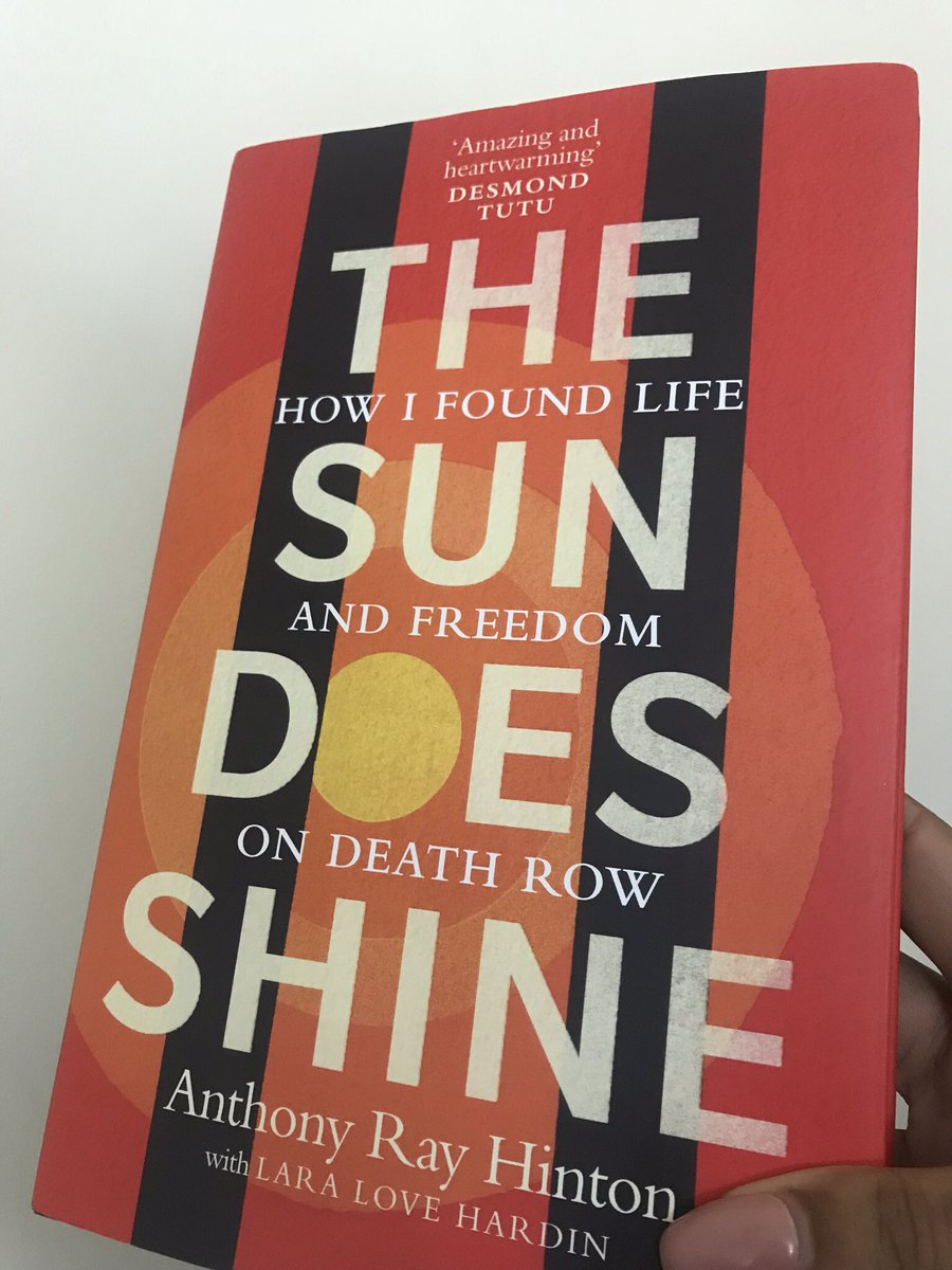 bg_bookclub's tweet photo. A big thank you to @ClarissaPabi and @EburyPublishing for blessing us with our copies of ‘The Sun Does Shine’. Cannot wait to read it!
Not only is Clarissa just the epitome of #BlackGirlMagic she’s also one of @TheFutureBook top 40 innovators 💜 #FutureBook40 https://t.co/Niz5hFEXSu