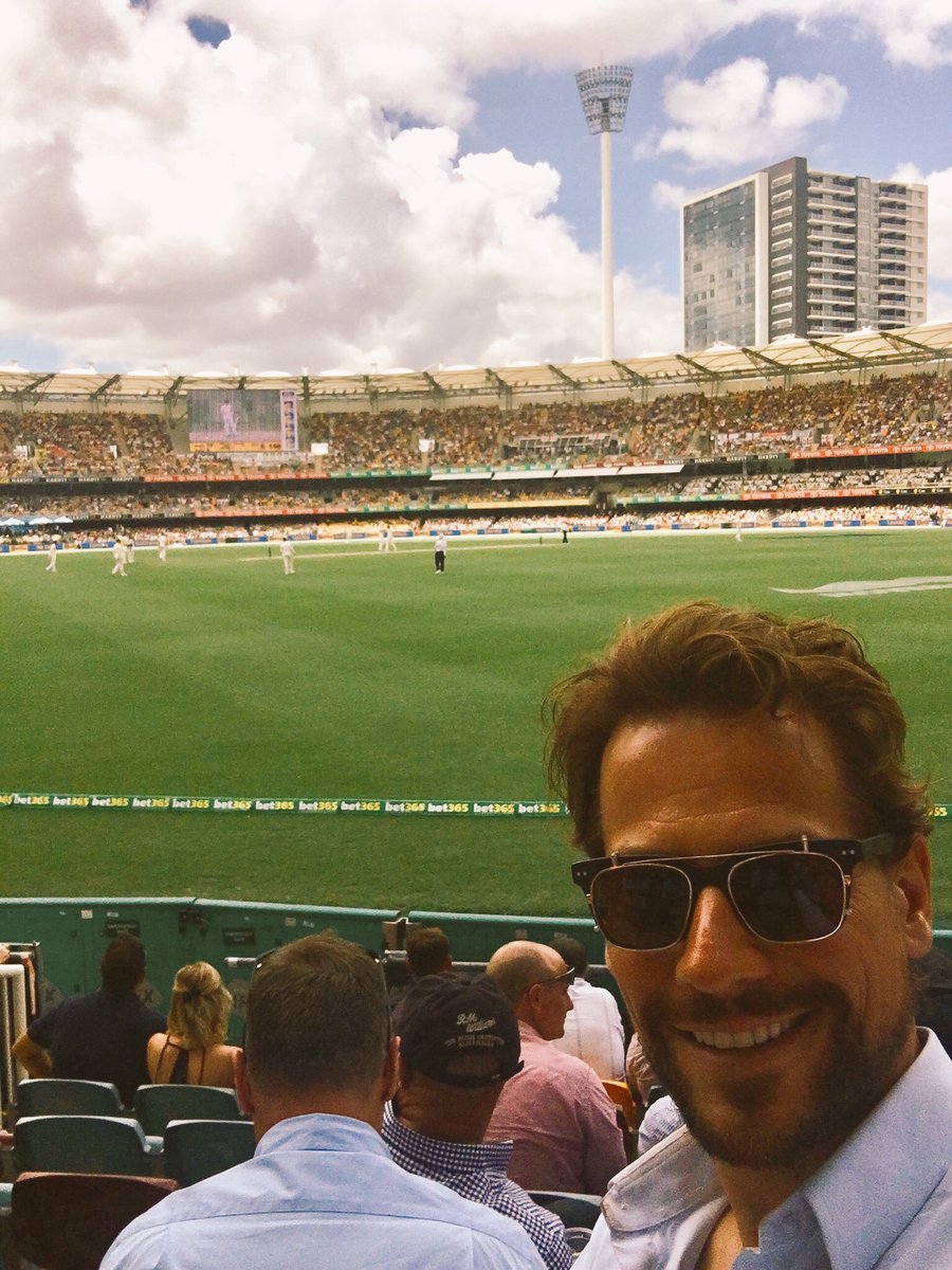 loanGruffud's tweet photo. A couple more early wickets this morning please?! @englandcricket Didn’t come to watch Australia bat all day!! #ashes #ashes17 https://t.co/b4kIz2laK6