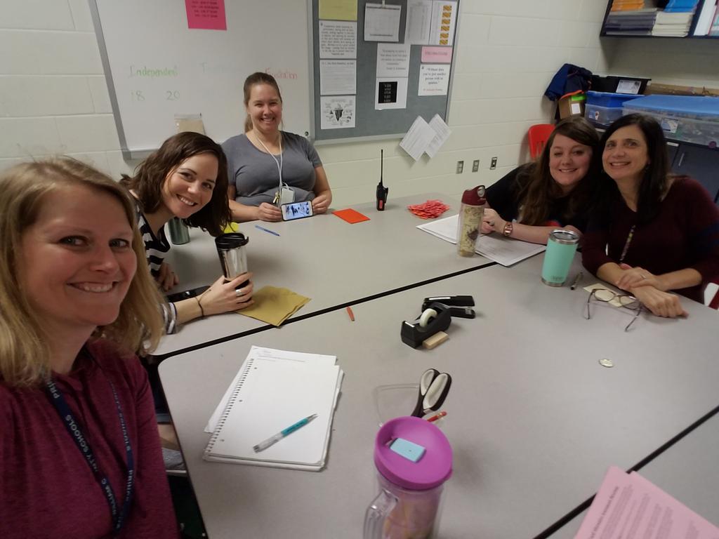 Mrs_Krueger_'s tweet image. Team planning! #TimberwolvesRock #springtwitterchallenge
@AndrewBuchheit