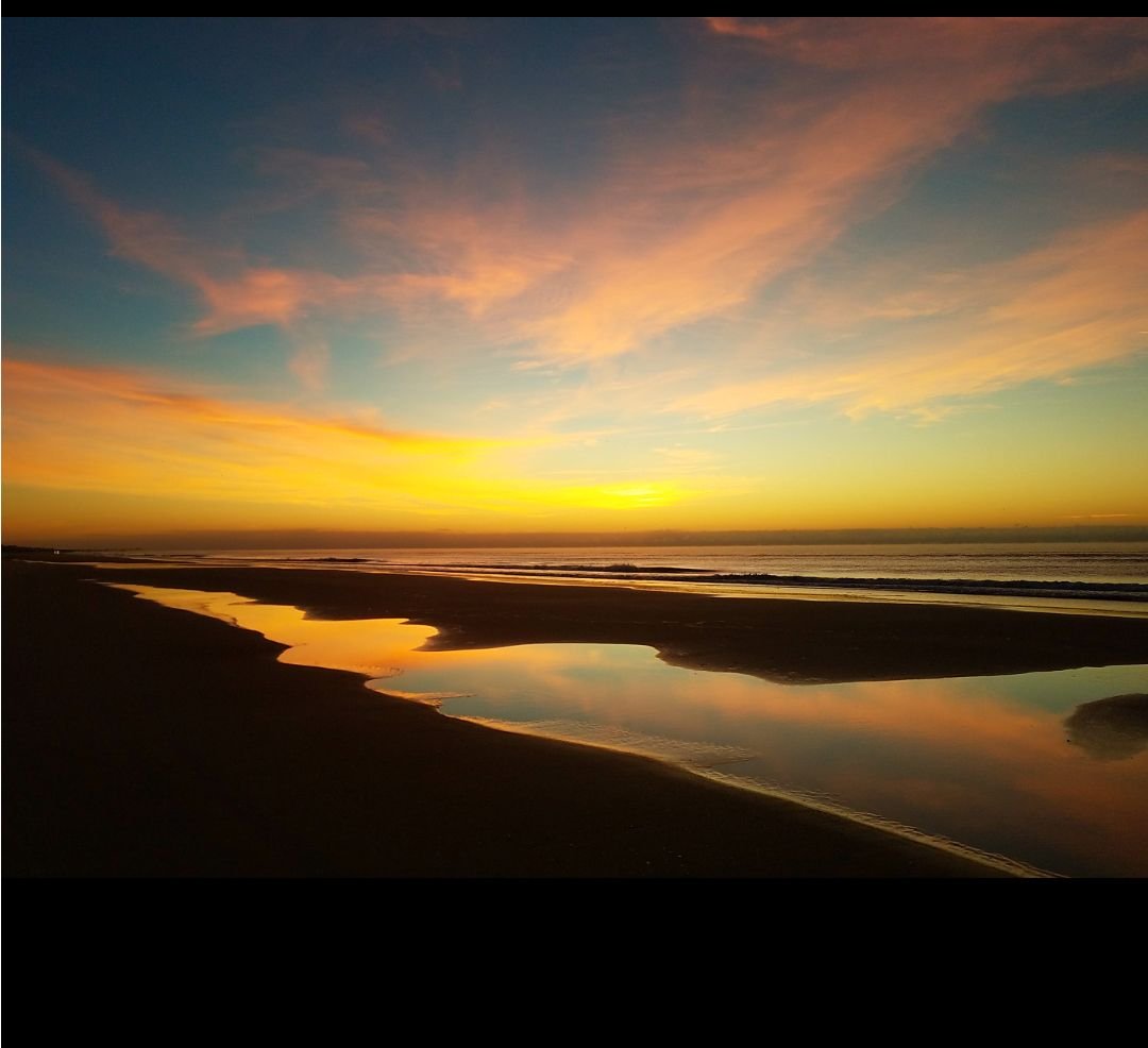 A recent sunrise from Emerald Isle.  Thanks to Marrianne Kelley for the photo!  #ncwx #NCsunrise #MyCrystalCoast @CrystalCoast_NC @emeraldislenc @townemeraldisle