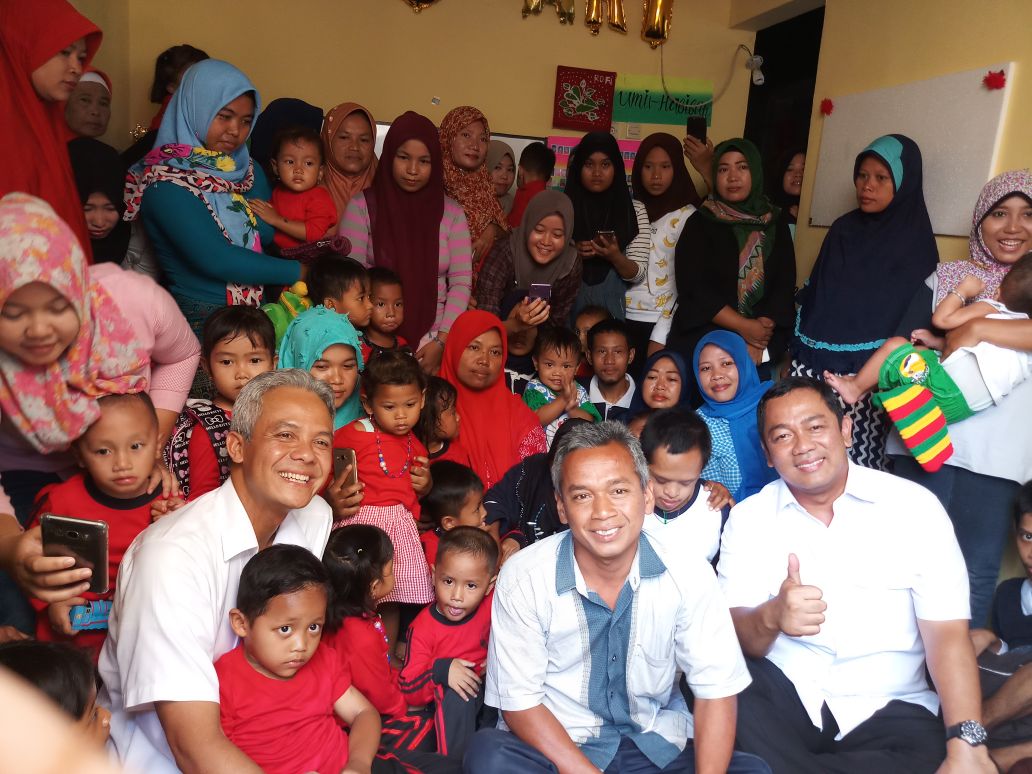 hendrarprihadi's tweet photo. Hari ini bersama ananda-ananda PAUD Inklusi di Rowosari, Tembalang, Kota Semarang -- Mereka semua mempunyai hak dan kewajiban yang sama dalam menentukan arah masa depan bangsa #BergerakBersama #SemarangHebat #JatengGayeng https://t.co/9GkCxHnB2S