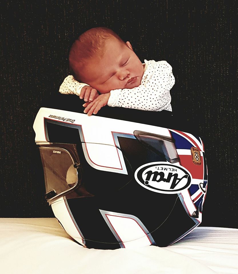 "Show us your lid" finalist 1/8 Is this your favourite? Like or retweet to vote! For more details: ow.ly/UvqF30jr53w #ShowUsYourLid