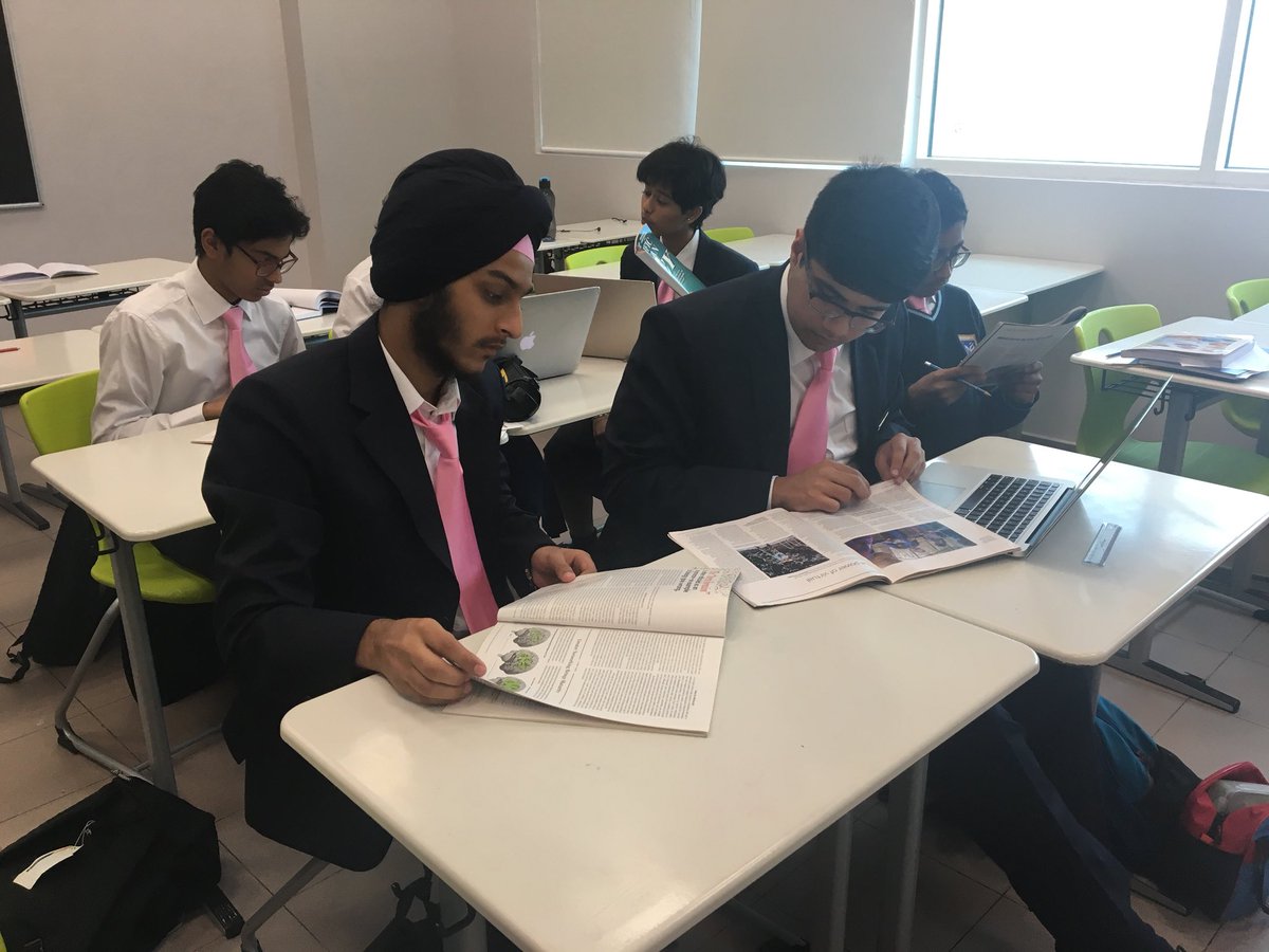 sunineog's tweet photo. Reading Science journals, discussion and collage making #investigative Science #IBbridge2018 @KNargish @GMA_IBDP https://t.co/Cvxn5Zqn77