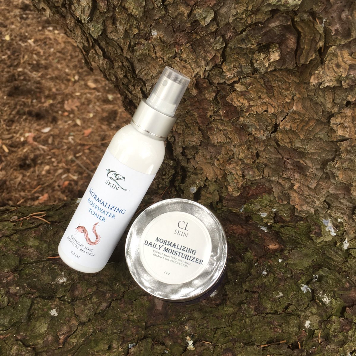 CLforMen's tweet image. Men, we need to take care of our skin. We look great with good skin. Using our Normalizing Toner then Moisturizer to keep your skin toned and hydrated. Lets face it with good skin we look even better! Callalilycosmetics.com/cl-for-men/