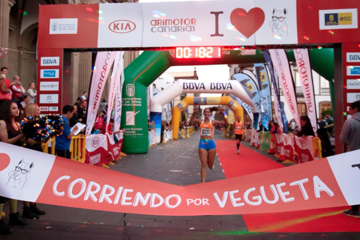 polprcanarias's tweet photo. Enhorabuena a nuestra compañera @policia Vanesa destinada en puesto fronterizo aeropuerto #GranCanaria por su victoria🥇en la carrera 5km. #CorriendoPorVegueta
Imágenes: @CPVEGUETA @OliverEM https://t.co/gjSw2DxAqZ