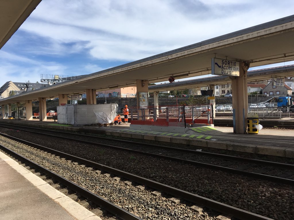 FlorencePinto's tweet photo. Mise en service des ascenseurs de la gare de Chaumont prévue à la mi-décembre. En savoir plus avec les dates clés du projet #SNCFRéseau #regiongrandest #Prefet67 #Ville_Chaumont https://t.co/cHxMIX7weH