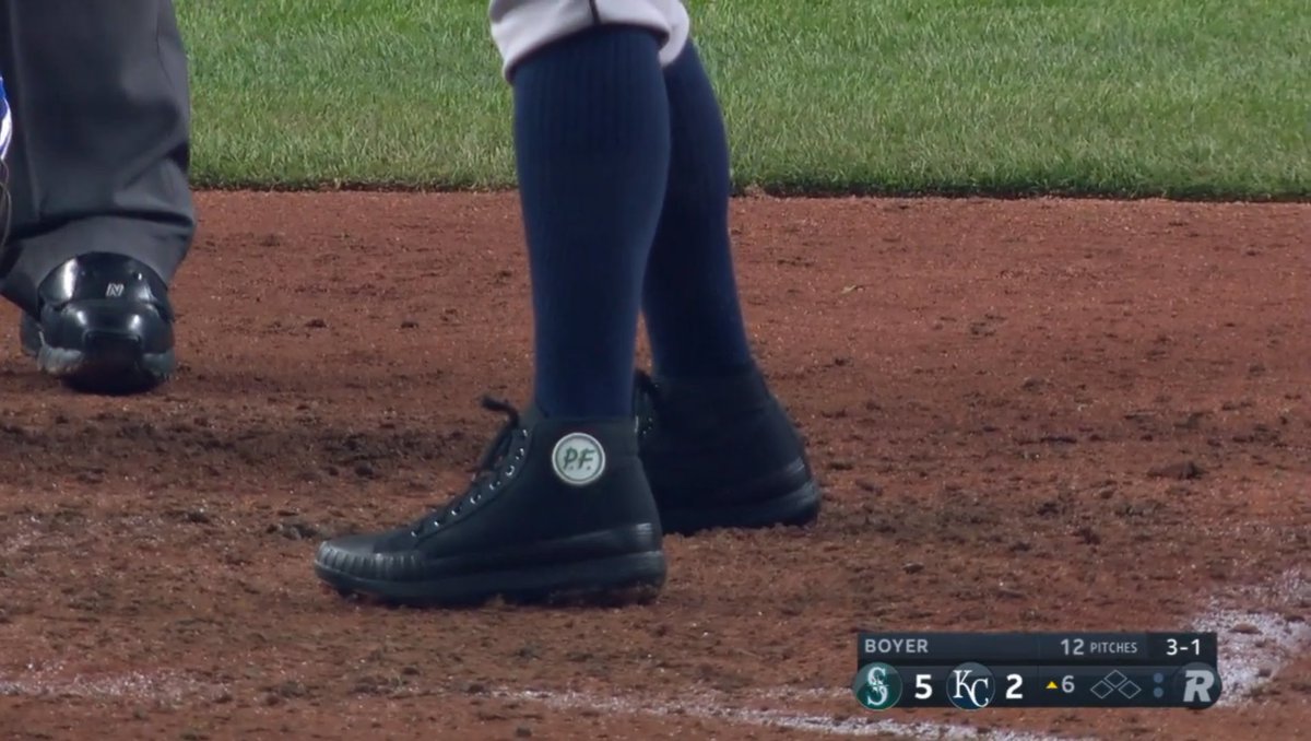 pf baseball cleats