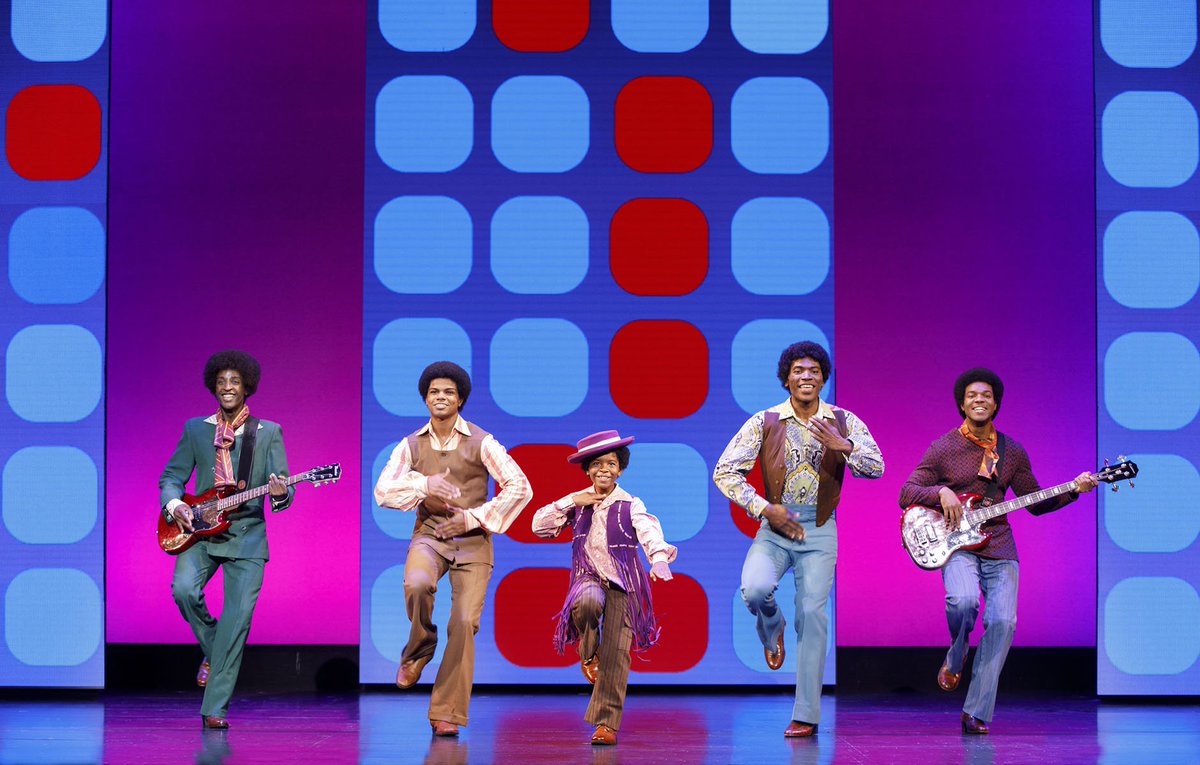 Happy (belated) #NationalSiblingsDay! ❤️❤️❤️❤️❤️ #Jackson5