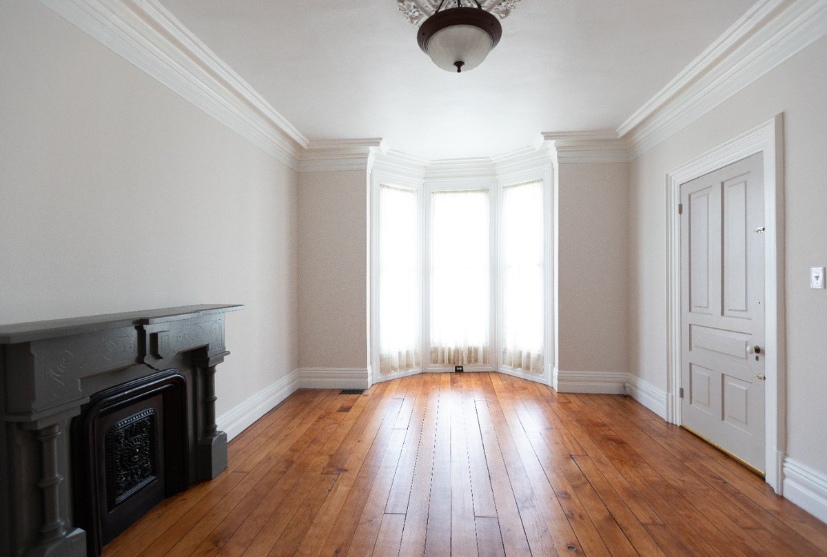 Lower half of a historic house in prime Corktown near Michigan Avenue on Wabash Street! One bathroom, two bedrooms, private backyard.

#OConnorDetroit #DetroitRealEstate #Corktown #Detroit

oconnordetroit.com/listings/2245-…