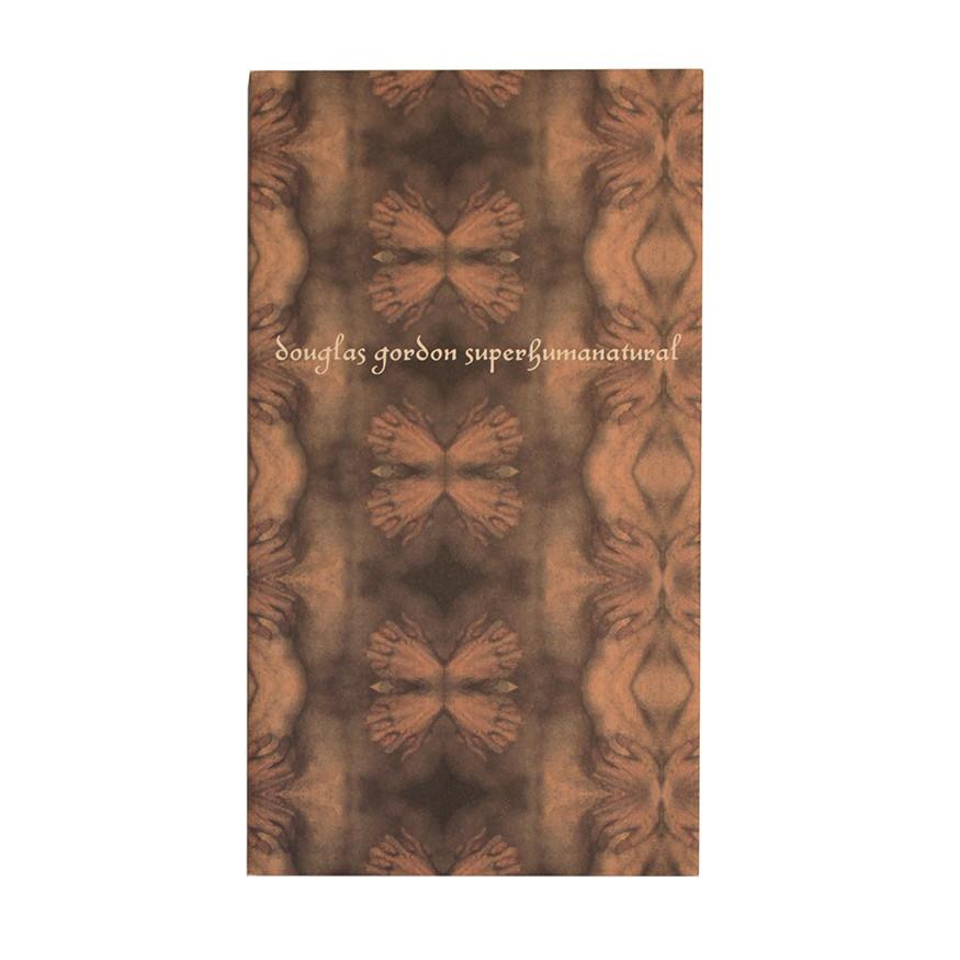 Brush up on internationally acclaimed Turner Prize winning artist and <a href="/GSofA/">The Glasgow School of Art</a> alumnus Douglas Gordon with a read of Superhumanatural - a collection of essays and work from his first solo show:
gsashop.co.uk/collections/bo…