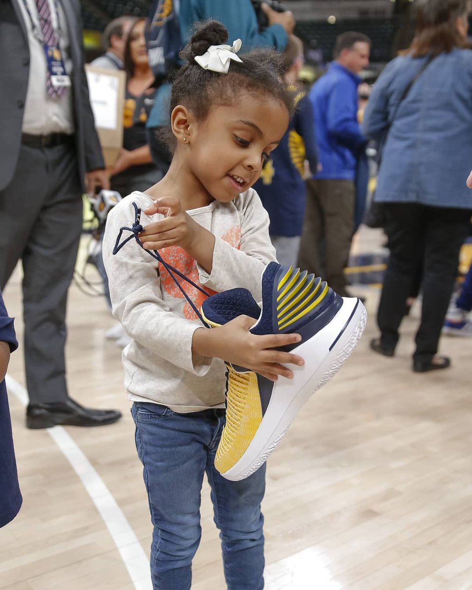 SLAMonline's tweet image. Shout out Victor Oladipo.