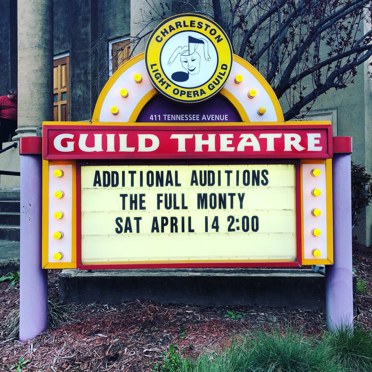 CRWOperaGuild's tweet image. All roles are still open and auditions for such will be honored.  These include 11 men, 8 women and one boy to play age 12. Check the Guild's web site charlestonlightoperaguild.org or phone (304) 545-6945 for additional information. #clogwv @FestivALL