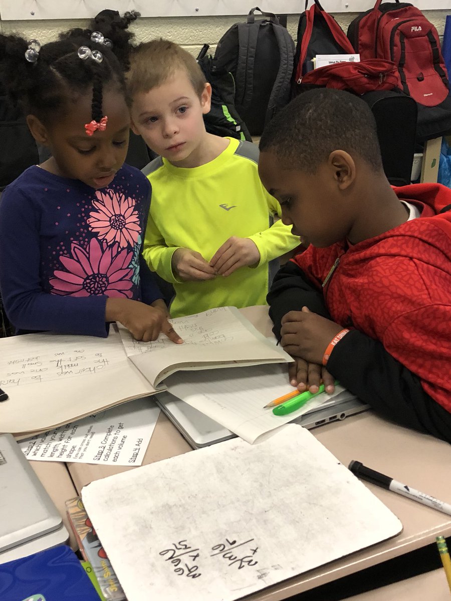 MrsWaurin's tweet photo. 1st grade Ss share their Goldilocks stories with 5th grade. #writelikeastoryteller @MsBarron112  @MeganHaberkam @VictoryVillaes https://t.co/idSnljWhKP