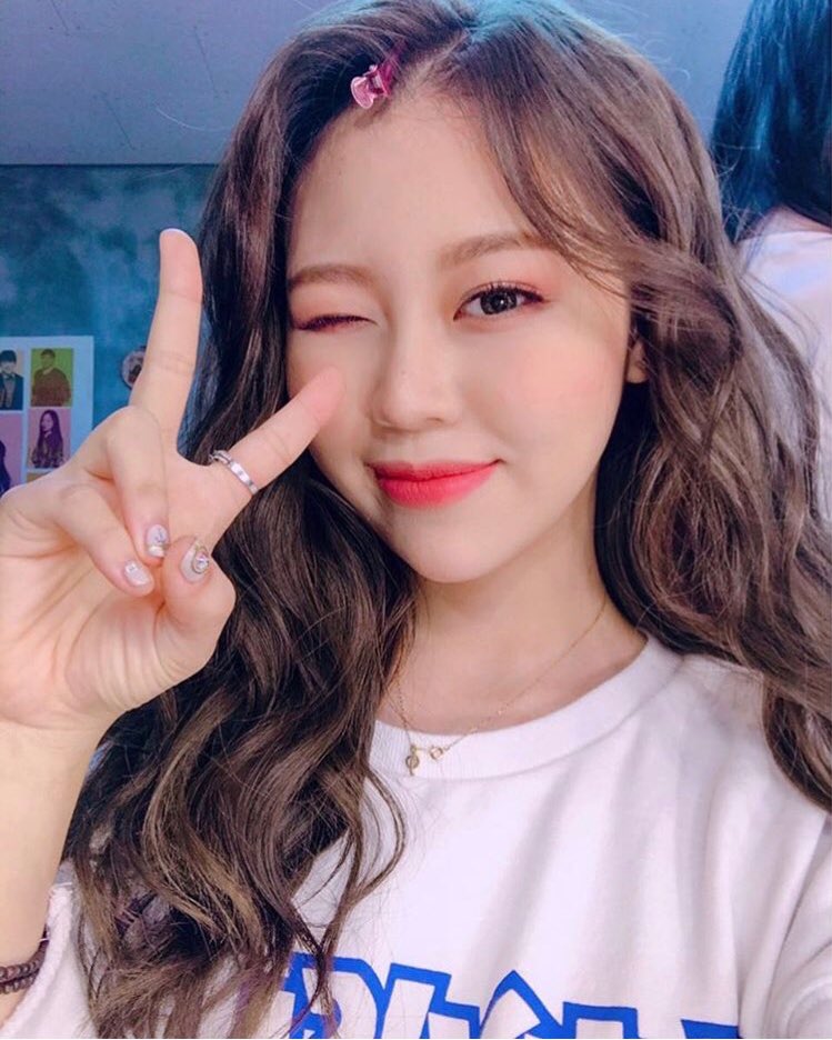 whoarethegirIs's tweet photo. Happy birthday to our beautiful, angelic main vocal, thanks for telling us just in time to wish you a good dayπ
I hope you and H.U.B are successful this year, it's what you all deserve.π
Have the most amazing day, I love youπ
#HappyCheheeDay #HUB https://t.co/36RhJGh90I