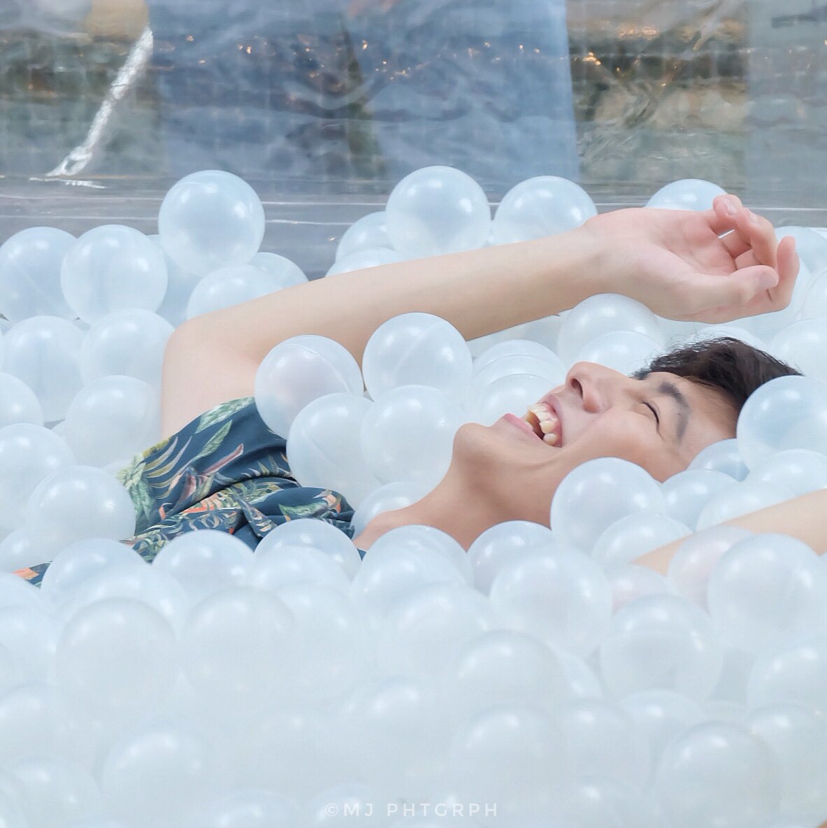 MjPhtgrph's tweet photo. [180411] ความสดใสของวันนี้ ☺️

@getnaja4 #getsrw 
#troop #TUsexyBoy
#Emsummerrepublic 
#Emquatier #Disayaculture 
#DisayaSS18 #EMFASHIONICON 
#conversationthailand https://t.co/YC2XyO6isv