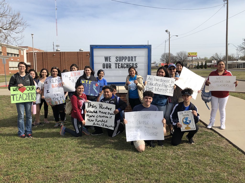 SehsSpartans's tweet photo. Our students walking to the Capitol this morning from school. Thanks for supporting your teachers. #SpartanProud https://t.co/iPMb46i0wK