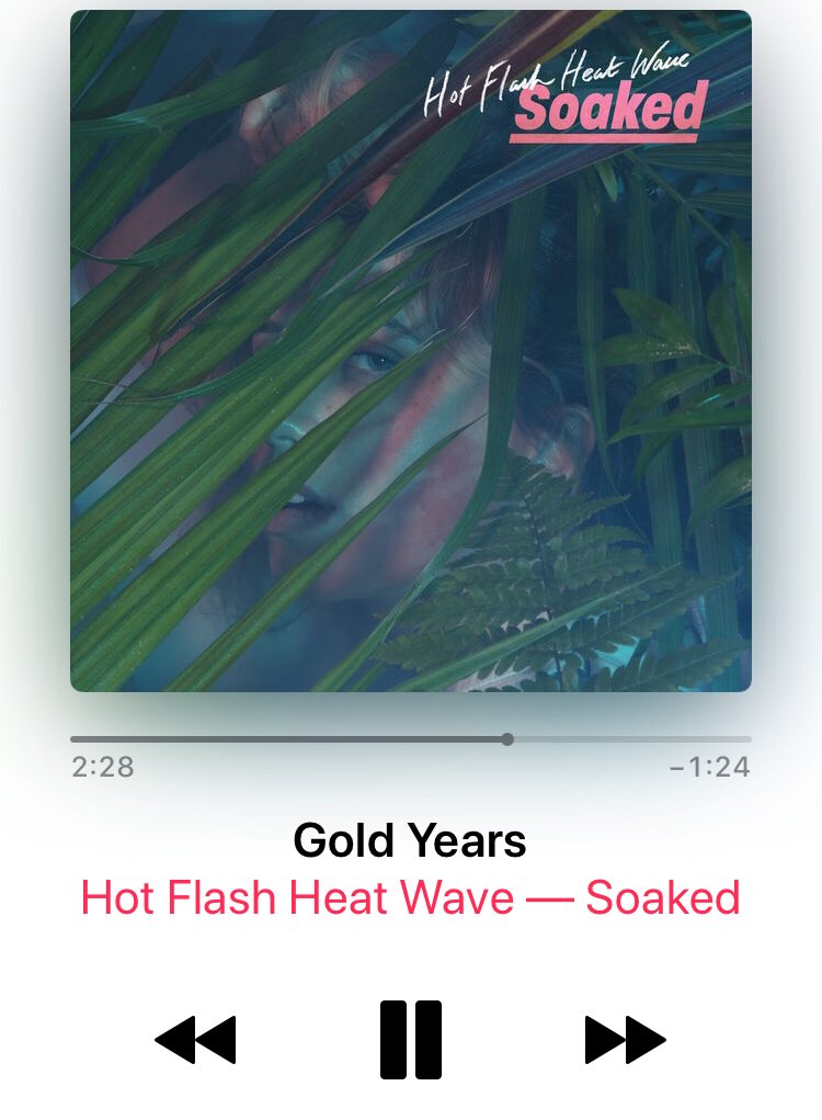 Rockqoo84's tweet photo. #hotflashheatwave https://t.co/Mw6ztEZBAo