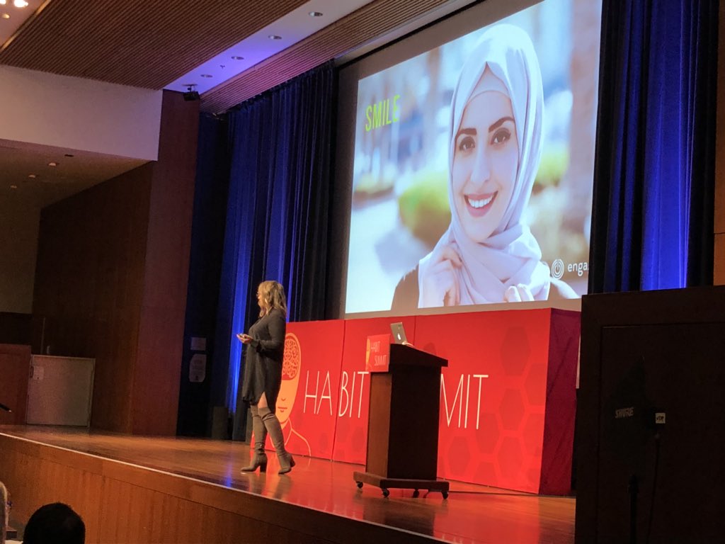 ianfaison's tweet photo. “We are basically monkeys, and when monkeys want to show they are not a threat they smile. So smile!” 

@HabitSummit is smiling! https://t.co/CDx73K4Hmh