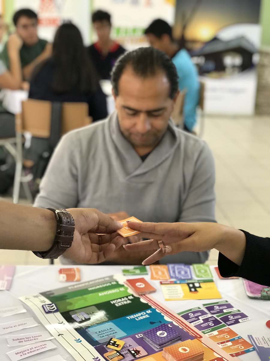 CEDEUA's tweet photo. Unos más ordenados que otros y algunos más endeudados que otros 😂 pero todos disfrutando de la clasificatoria de “Finanzas Entretenidas” 💰Agradecemos al Inst. Obispo Silva Lezaeta de Calama por recibirnos en su casa 🏠 y a los 7 establecimientos locales que están participando https://t.co/iFC8uxKt6O