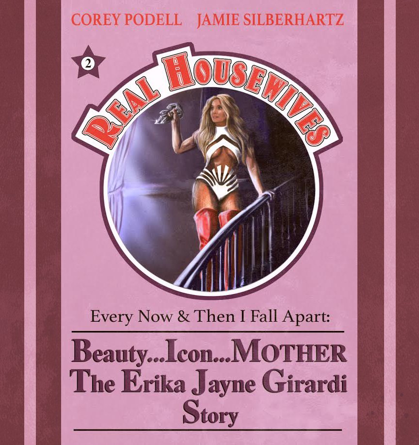 RHFanFiction's tweet photo. @JSilberhartz's husband got her the BEST birthday gift EVER!  A signed copy of the "The Pretty Mess."  He also waited in line for two hours AND got a picture with @erikajayne  and Tom.  
Erika was our very first story.  Make Jamie's day by reading it at https://t.co/StkCWlDuAw https://t.co/VOWMJLD9Yl