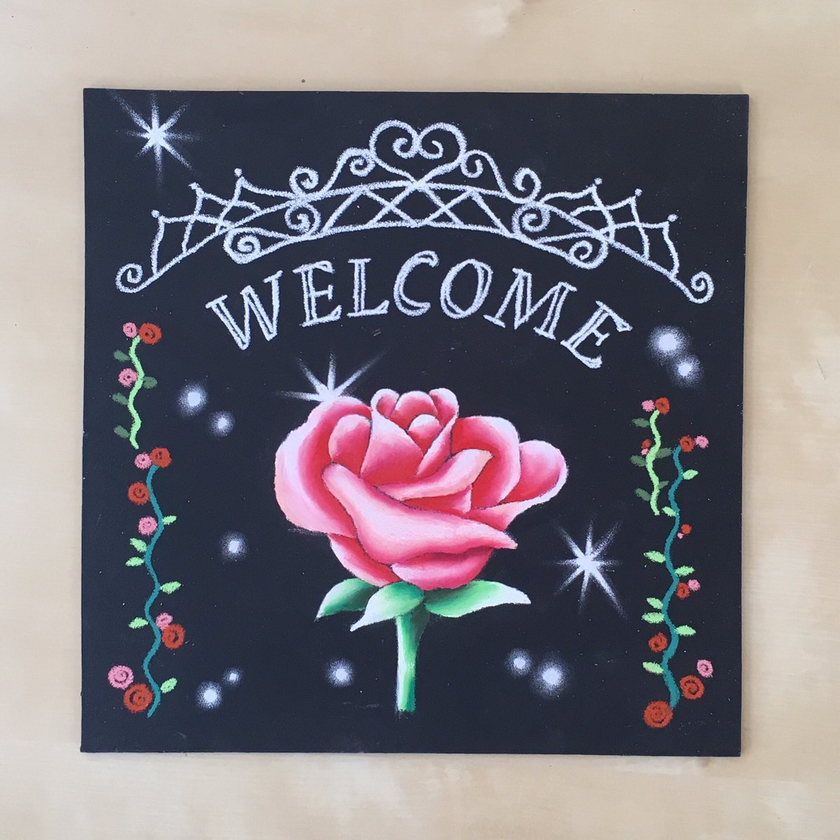 貫井企画 A Twitter 今回の 体験教室 は バラのウェルカムボードです あまり細かくなり過ぎない よう花びら枚数を調整 楽しんでもらえます よーに 人 貫井企画 チョークアート 体験教室 オイルパステル 戸部駅 横浜 恋ノチカラ チョークアート