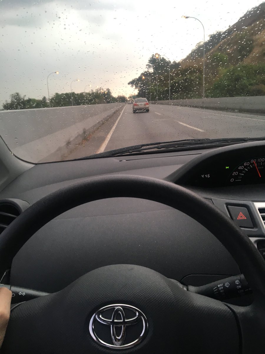 lustro420's tweet photo. Drive your problems away https://t.co/SE6Slben6s