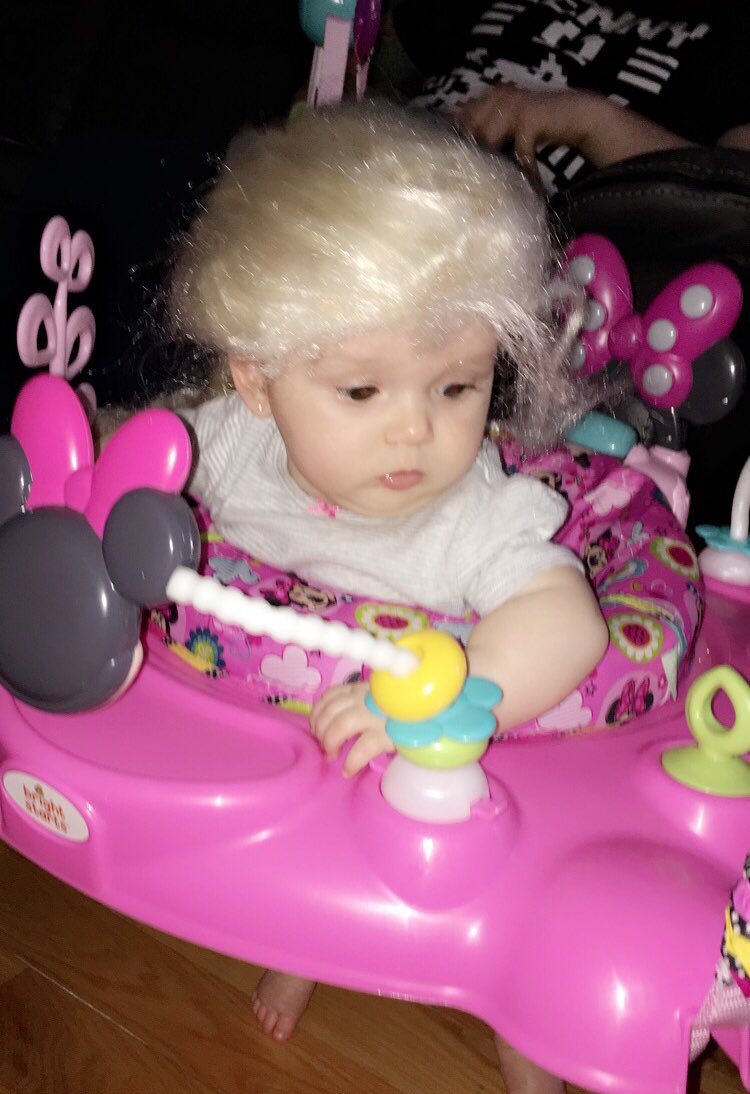 brettconrod_'s tweet photo. Summer tried to make Abby look like Elsa, but instead she looks like Trump 😂😂😂 https://t.co/s6Uv8H4szd