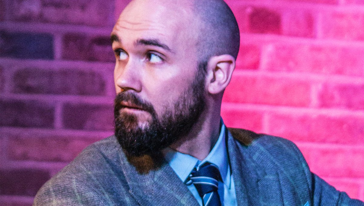 Relief Preachers Warming Up In Bullpen As Teaching Pastor Having Trouble Closing Out Altar Call babylonbee.com/news/relief-pr…