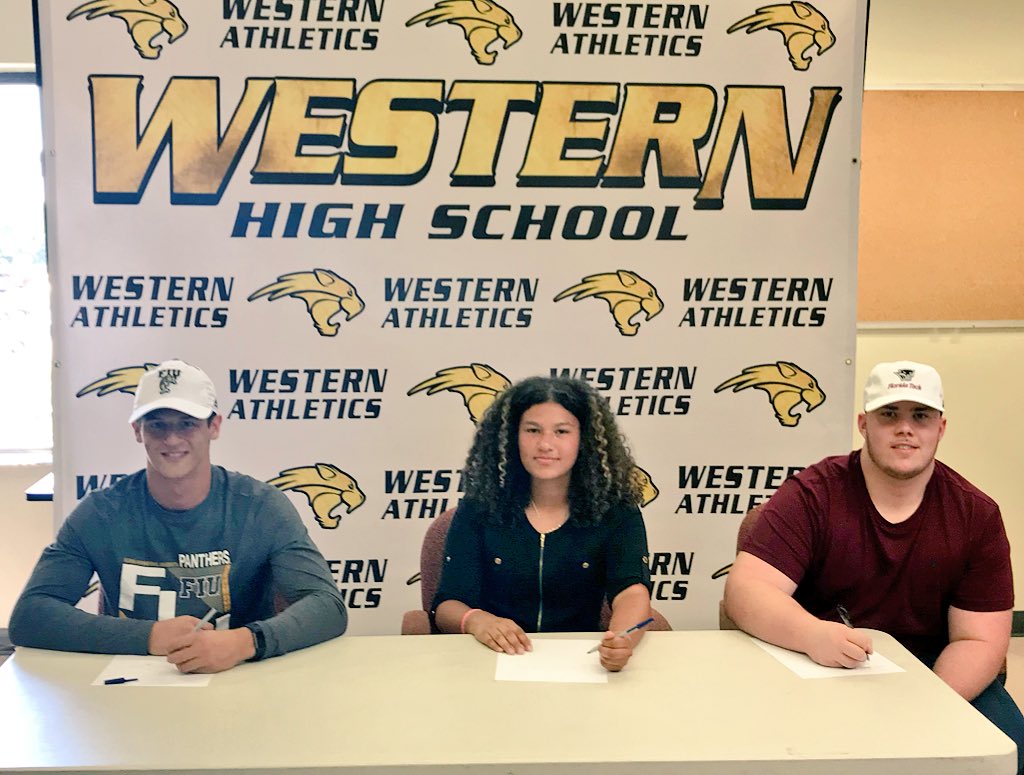 Congratulations 🏃Jason (FIU) ⚽️Tatiana (Broward College) 🏈 Wilfredo (Florida Tech) on singing your National Letter of Intent. We wish you well on the next level.