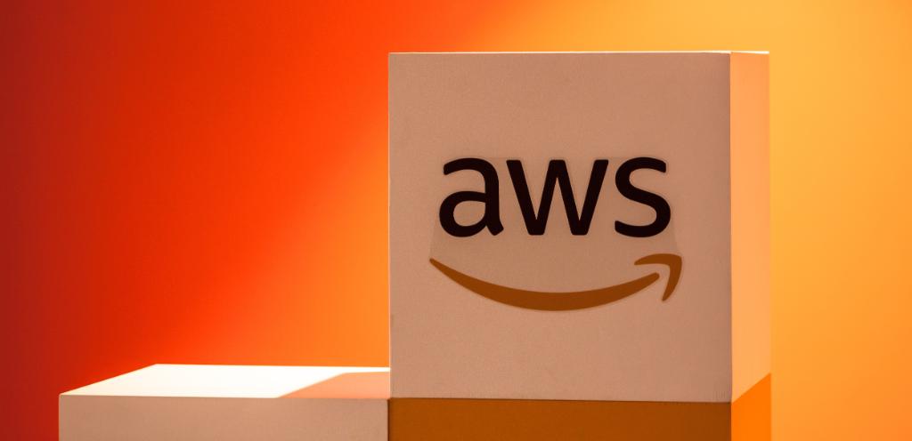 Amazon Web Services tweet media