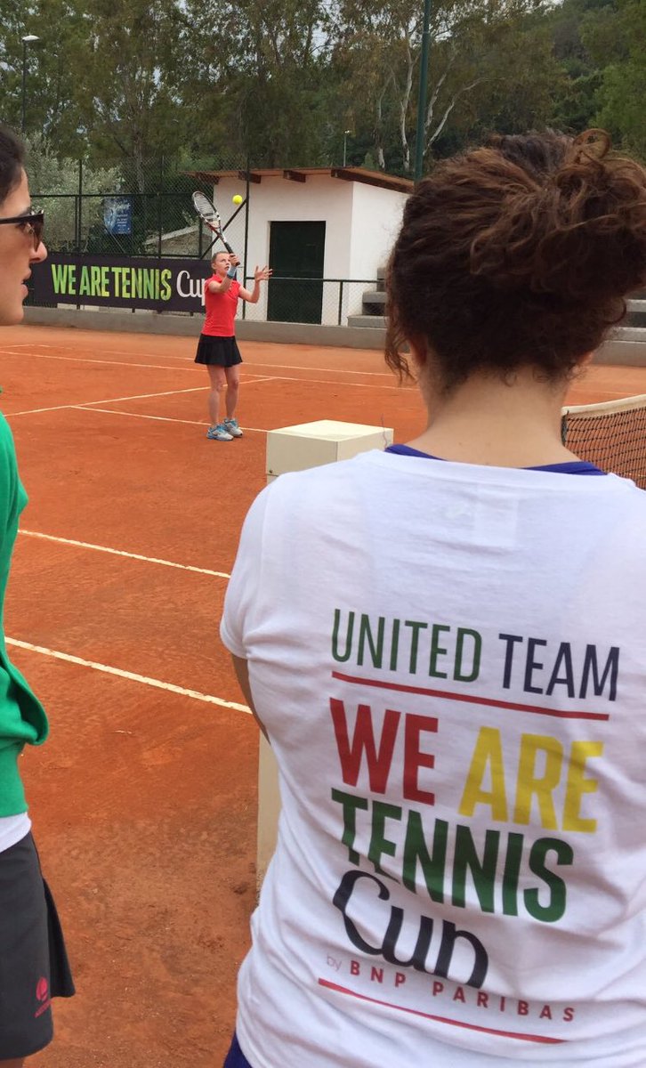 #WATCup18 United Team is looking for 2 people! A team 1 women, 1 men Follow us, tweet a picture of your duo 👫 using #WATCup18 &amp; #RoadtoParis and get a lot of points ! ❤️=1 point 🔁=2points