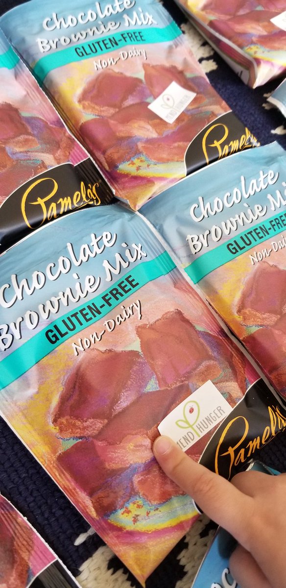 💗 Thank you <a href="/PamelasProducts/">Pamela's Products</a> for donating one thousand pounds of delicious and trustworthy #glutenfree and #nondairy food to Mend Hunger this weekend. #TrulyFree #GFAFExpo #FoodBank #Hunger