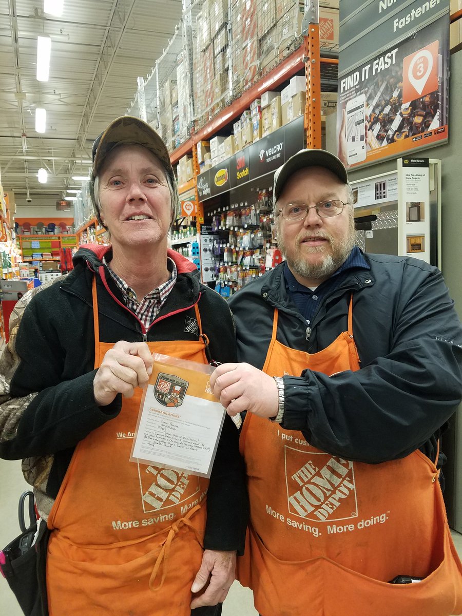 Susan at 3867 getting a much deserved Homer Award.  Thanks for all the hard work!! <a href="/jcmiller0770/">Jason Miller</a> @GardnerD314CBUS @HillardBob