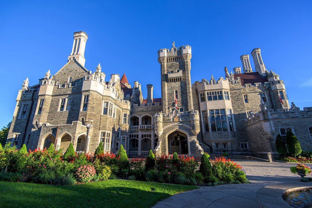 Historic #Toronto landmark #CasaLoma near #Dupont station is looking for seasonal #bartenders, #servers, and #hosts. bit.ly/2JyoYSX

#SummerJob #Torontojobs #Torontolandmarks #Georgebrown #studentjobs