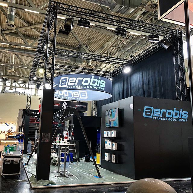 aerobis_fitness's tweet photo. Trust us - it will be ready tomorrow morning 🤪. Visit us at the #fibo2018 in Cologne and experience the new #revvll ONE ropetrainer as well as the #powrlink workout sensor in hall 9 booth A20. See you there 🤜🏻🤛🏻 #fibo #fibopower https://t.co/Spbd49uxCc