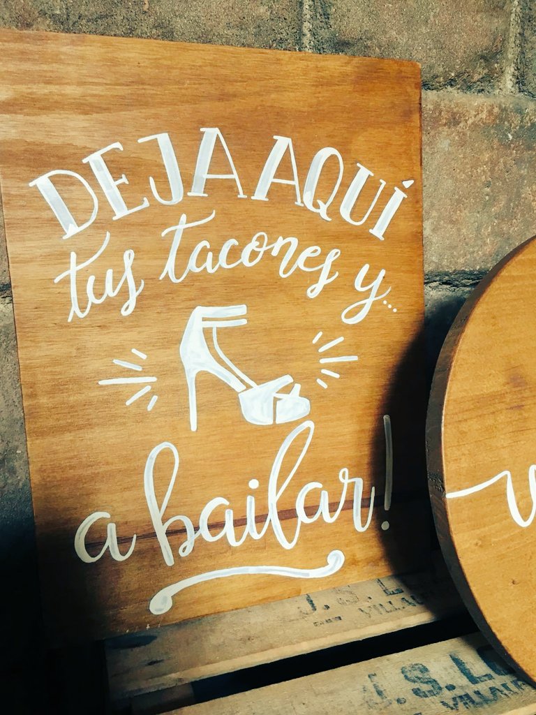 hStudio_'s tweet photo. Nueva entrada en el blog sobre el evento #SecretWeddingMarket que visitamos el pasado sábado en #PobleEspañol de Barcelona

https://t.co/ljS2lOUhLU

@cottonbirdes @Dasler_bcn #woodlove_lettering #Barcelona #weddingevents #event #blog #decoración #invitaciones #woodwork #Bodas2018 https://t.co/yYJx3hqkPa