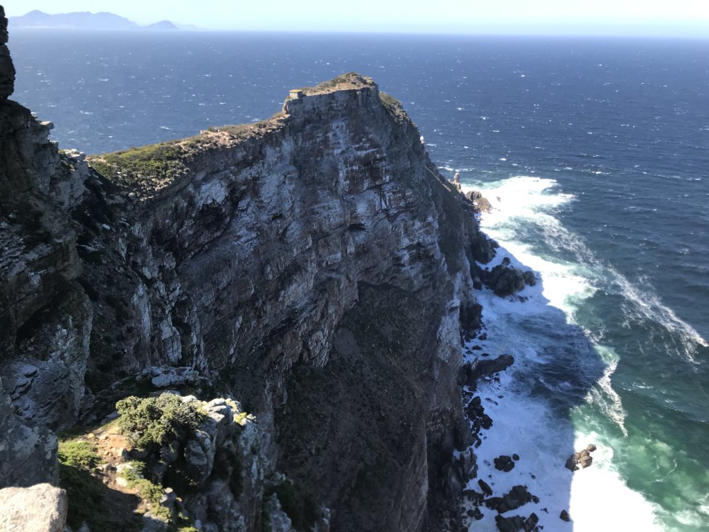 Microspecialist's tweet photo. So today we had meetings all over Cape Town #TableMountain #CapePoint #SimonsTown ending for me in #CampsBay #E2EVC #SouthAfrica #AzureAPEs #ApesonTour #Yellowpants https://t.co/5RCN1bTfx7