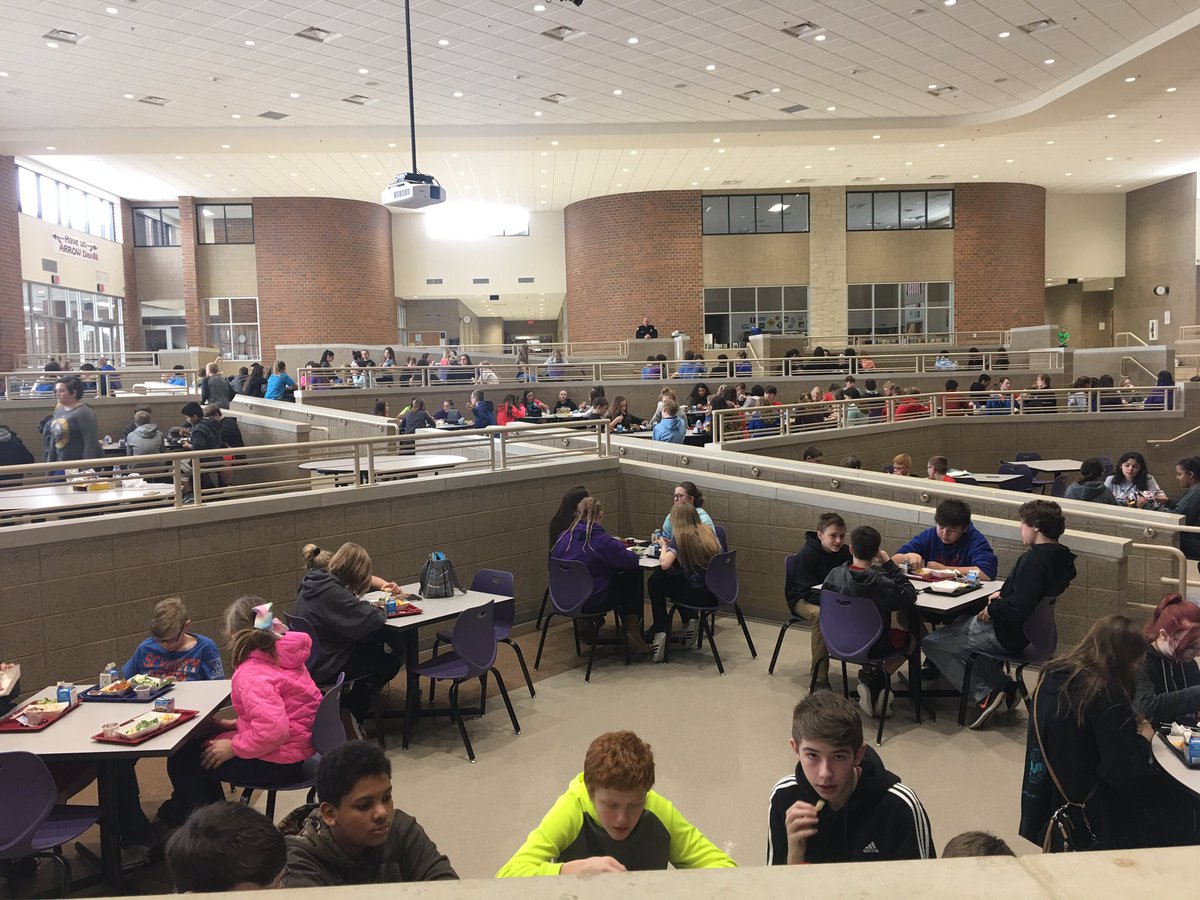 dawnmberner's tweet photo. I love lunch duty especially when we have such great kids! #wmsedchat  #LoveMySchoolDay https://t.co/RcZW3hp6QA