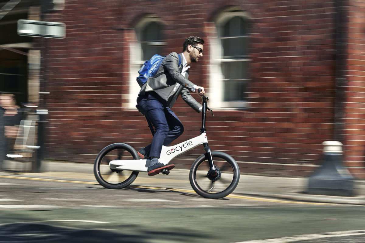 Mobilité durable. En cette période de grève, ni train, ni voiture...mais un vélo électrique pliable Gocycle pour se déplacer facilement gowze.com
#velo #MobiliteElectrique