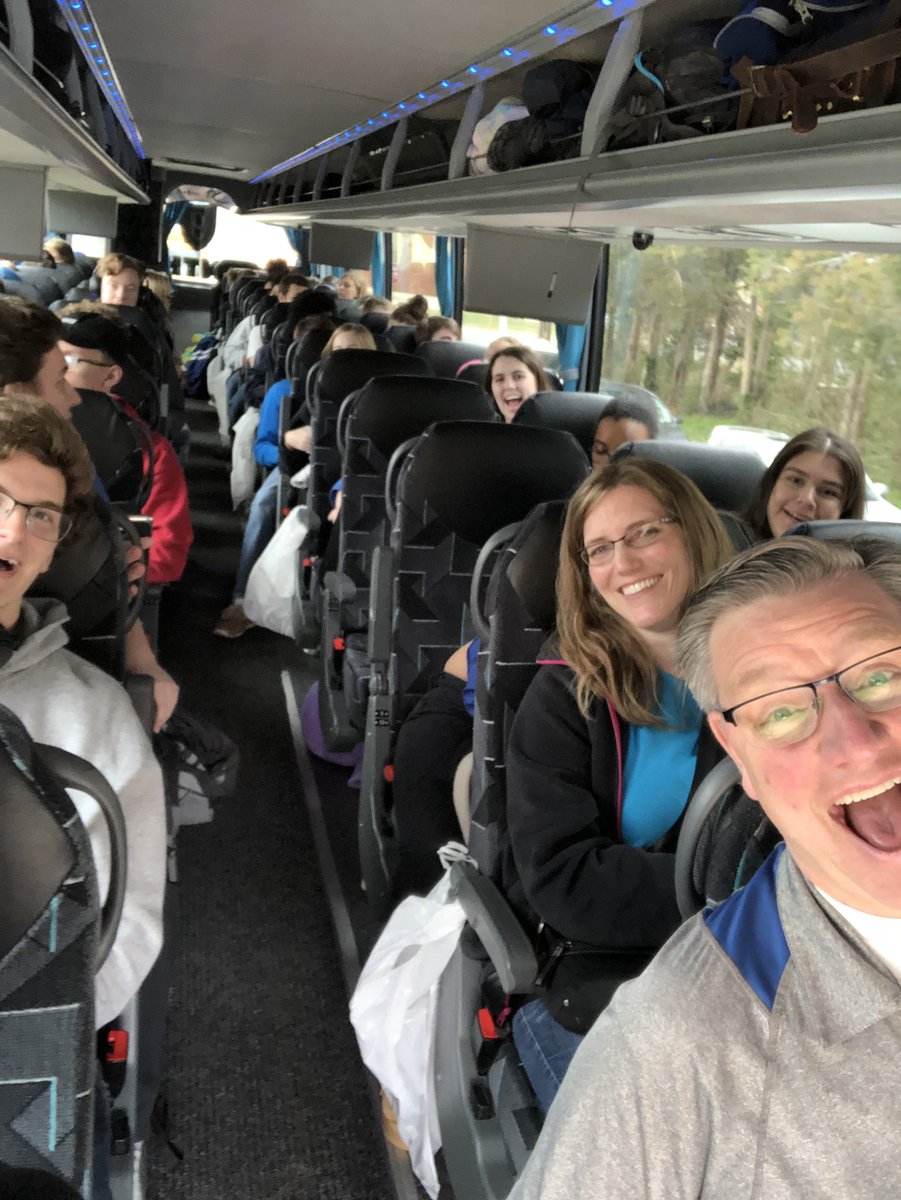 On our way to Nashville! @WestPoBands <a href="/WestPoSings/">WestPoSings</a> <a href="/WestPoGuitar/">West Potomac Guitar</a>