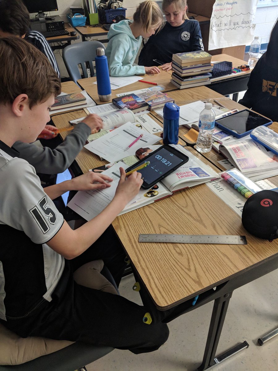 5Comets's tweet photo. Mrs. Koehler's class exploring frequency and pitch @HorizonElem https://t.co/PTv6fC1IVH