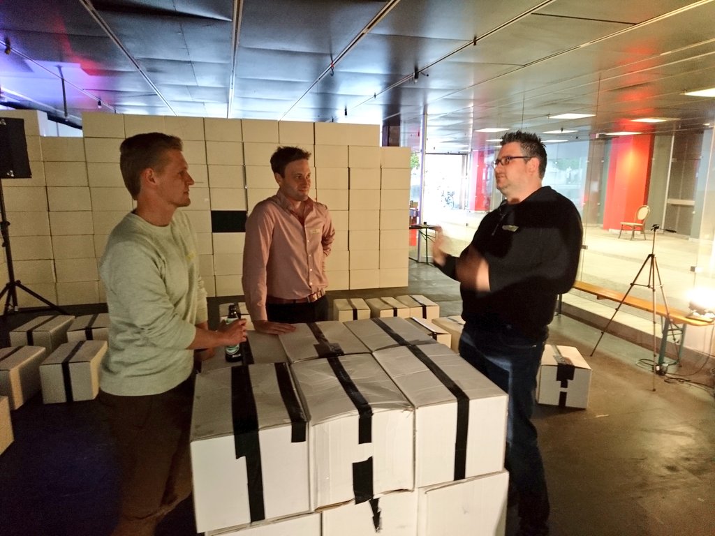 DerExperte's tweet photo. Die Sessions laufen.
Spannende Themen. #SchnupperBarcamp #InnovatorSpace
@proptechmunich @innovatorspace @DaGr77 https://t.co/zPwxHgP9Eg